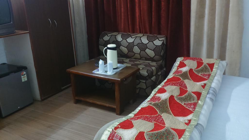 Hotel Katra Residency Buitenkant foto