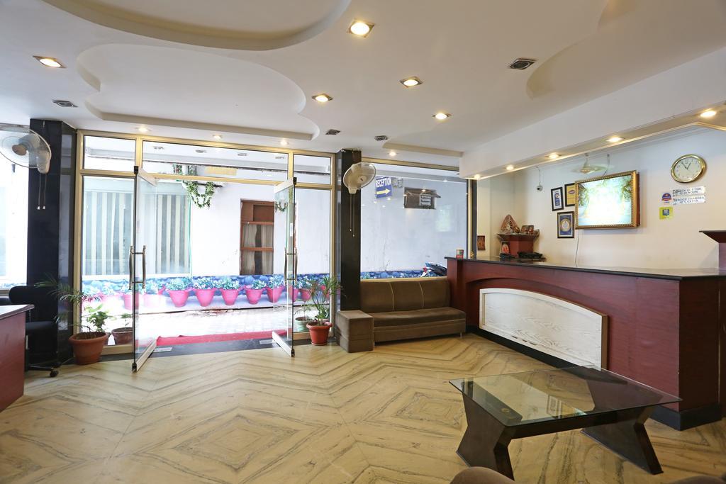 Hotel Katra Residency Buitenkant foto
