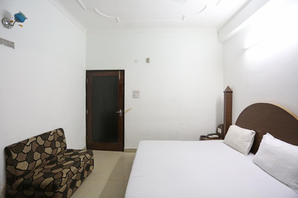 Hotel Katra Residency Buitenkant foto