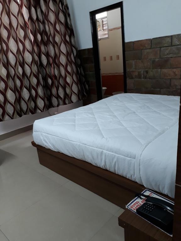 Hotel Katra Residency Buitenkant foto