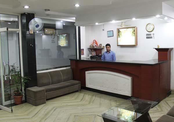Hotel Katra Residency Buitenkant foto