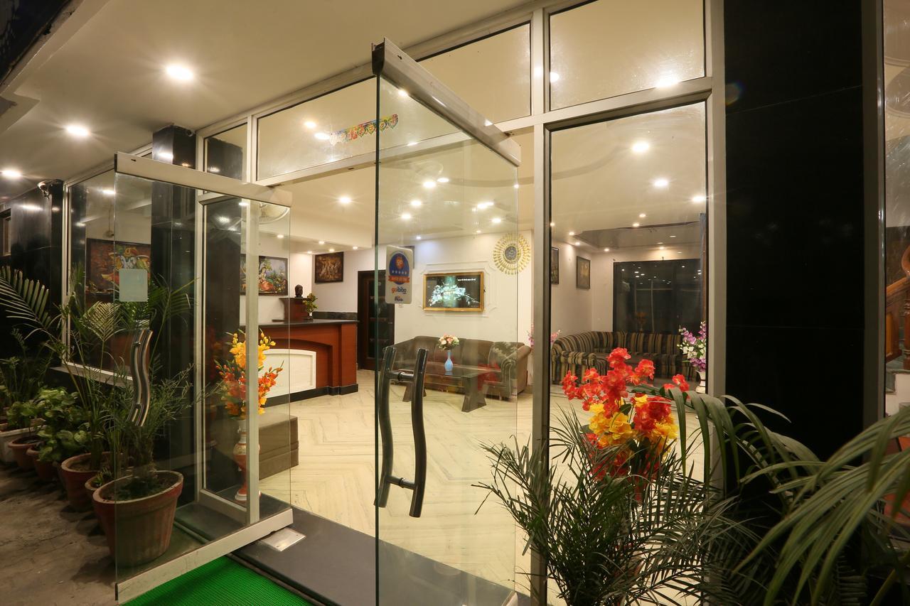 Hotel Katra Residency Buitenkant foto