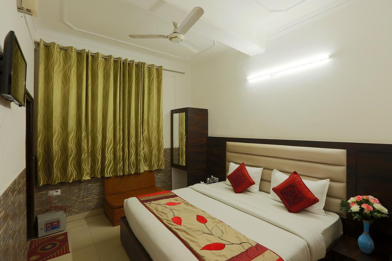 Hotel Katra Residency Buitenkant foto
