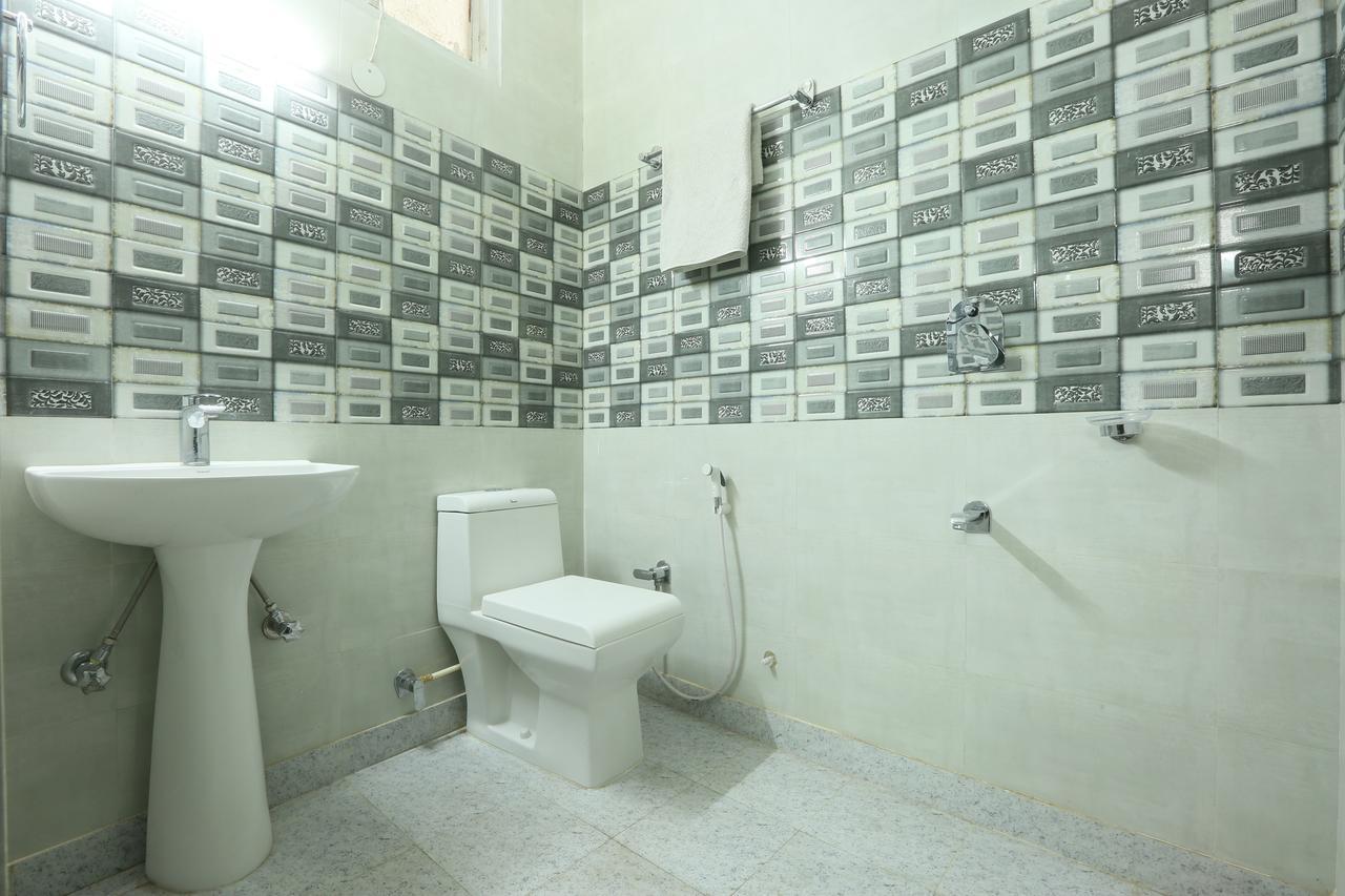 Hotel Katra Residency Buitenkant foto