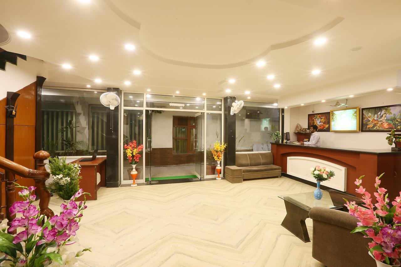Hotel Katra Residency Buitenkant foto