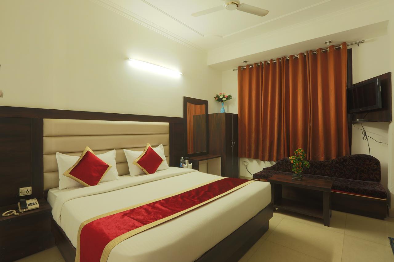 Hotel Katra Residency Buitenkant foto