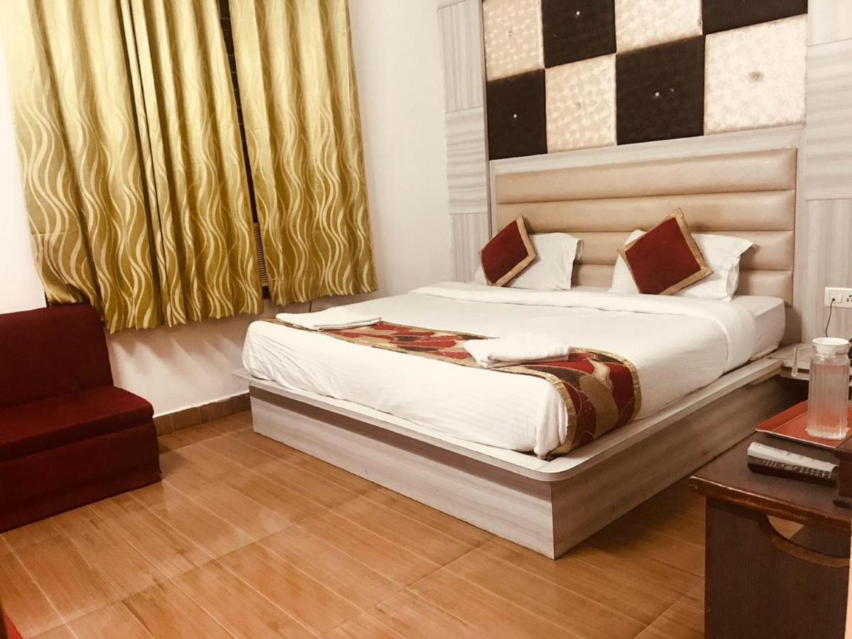 Hotel Katra Residency Buitenkant foto